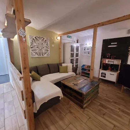 Der Kleine Rosengarten Apartment *